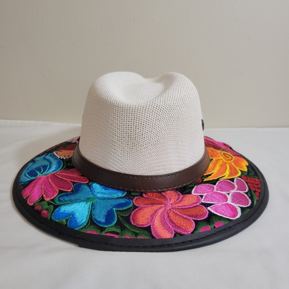 Beautiful Embroidered Hat - Picture 4 of 11
